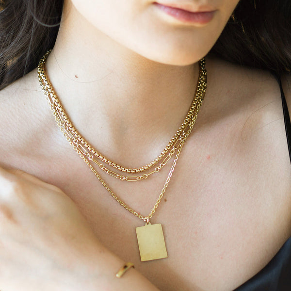 Golden Lola Pendant Necklace